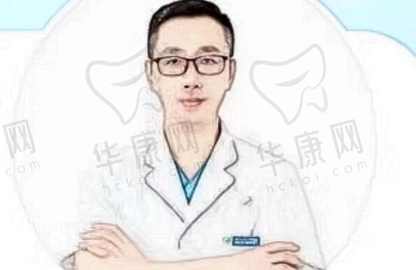 何玉斌
