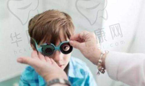 云南大学附属医院眼科晶体植入手术价格及优势有哪些?