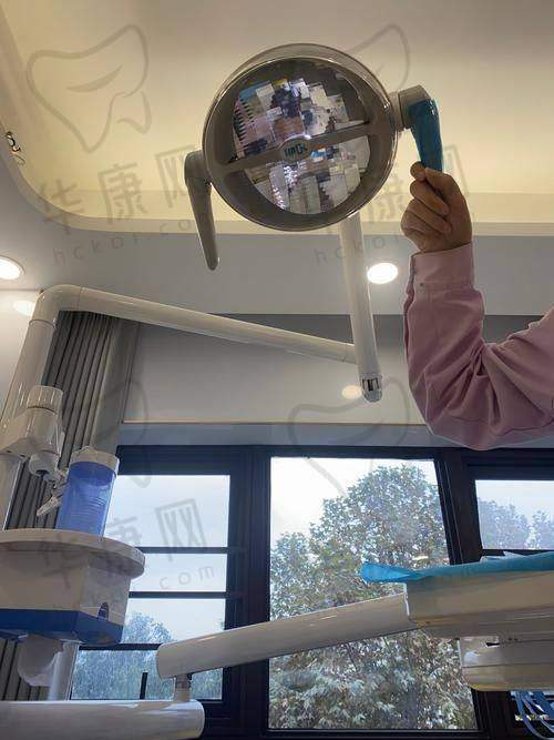 长沙松鼠口腔全口龈下刮治仅1162元起，精细除垢守护牙周健康！