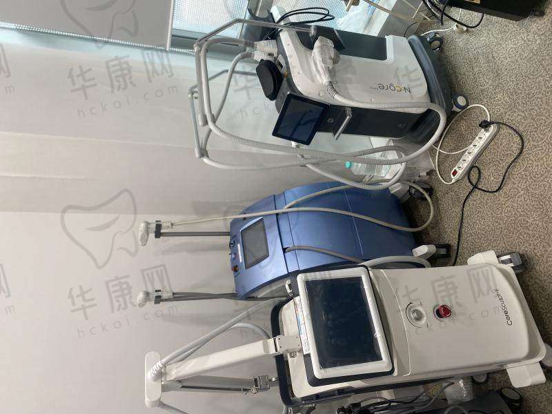 梅州曙光整形医疗美容医院朱洙玉提眉手术进行时